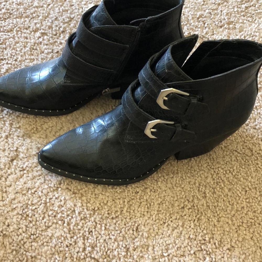 Buckled pointed toe boots / size 11 M